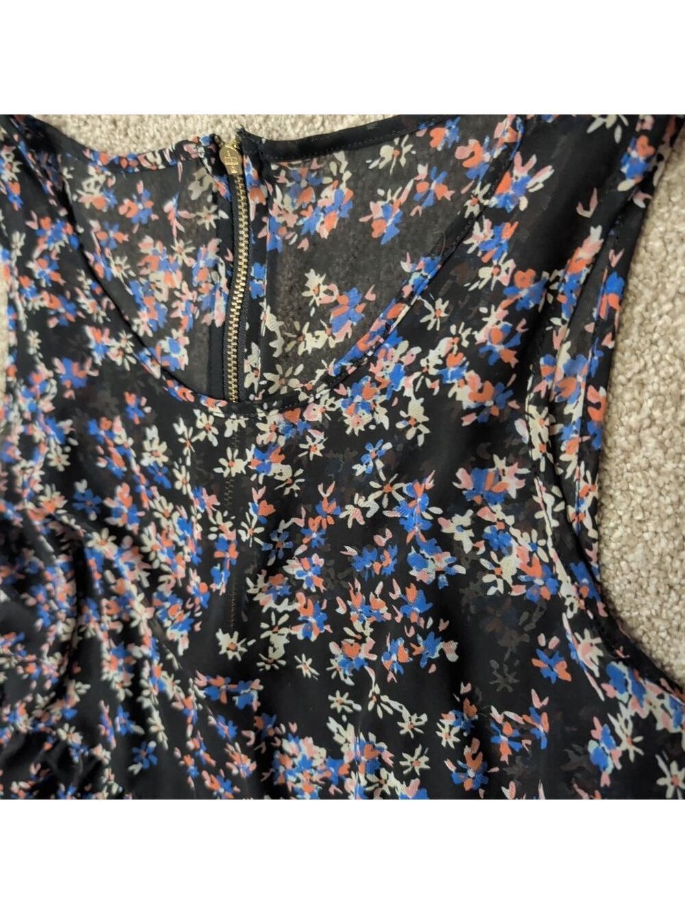 Women's EXPRESS Black Floral Mini Dress M - Picture 2 of 7